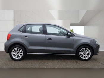 Used Volkswagen Polo 2014 for sale - 79327653: Photo