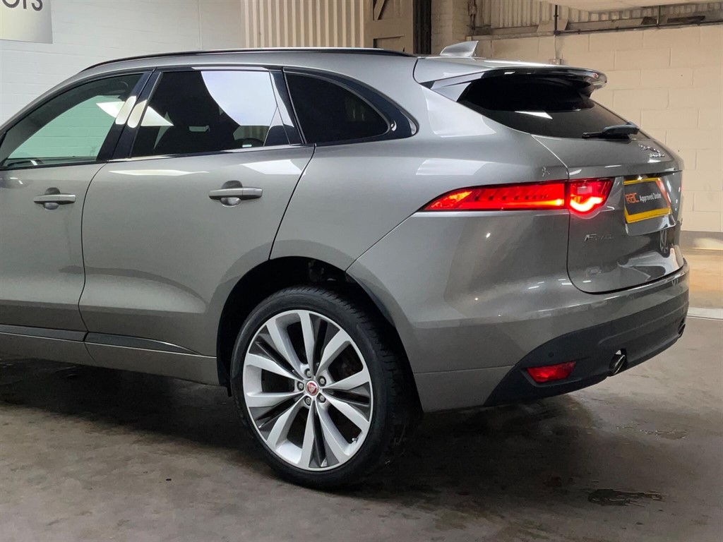 Used Jaguar F-Pace 2017 for sale - 76344237: Photo 20