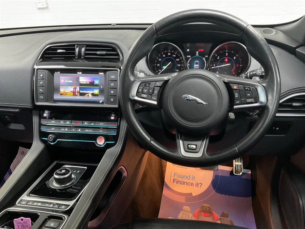 Used Jaguar F-Pace 2017 for sale - 76344237: Photo 24