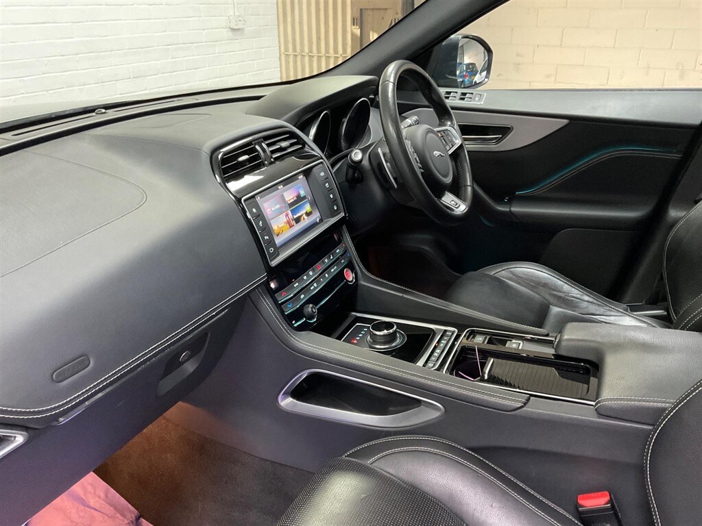 Used Jaguar F-Pace 2017 for sale - 76344237: Photo 25