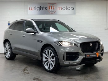 Used Jaguar F-Pace 2017 for sale - 76344237: Photo