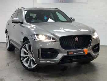 Used Jaguar F-Pace 2017 for sale - 76344237: Photo