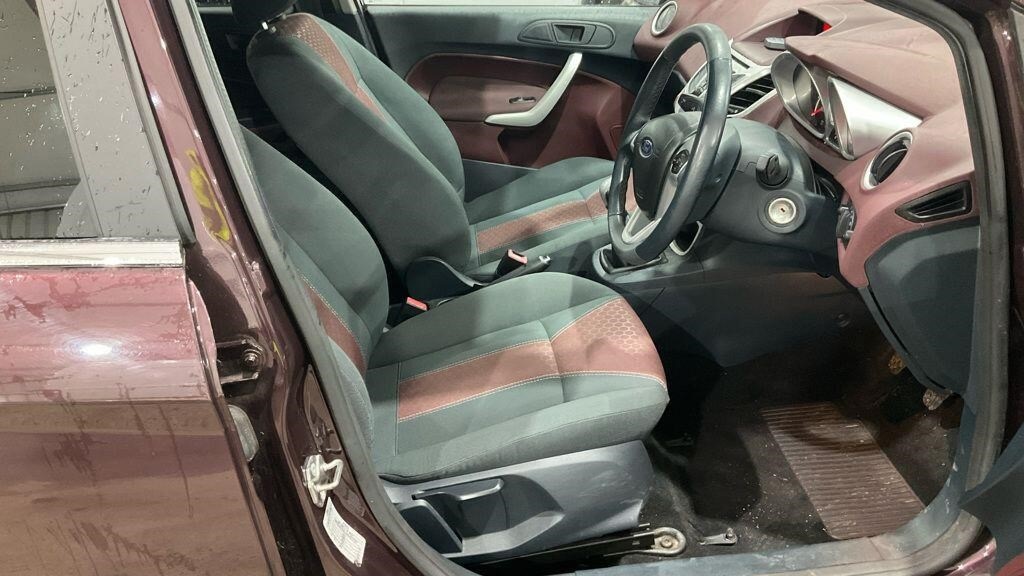 Used Ford Fiesta 2010 for sale - 76928318: Photo 10