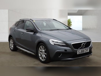 Used Volvo V40 2019 for sale - 78478833: Photo