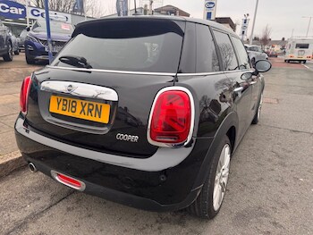 Used MINI Hatch 2018 for sale - 77038422: Photo