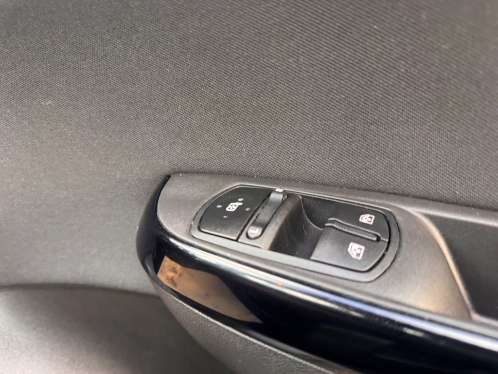Used Vauxhall Corsa 2017 for sale - 77007094: Photo 24
