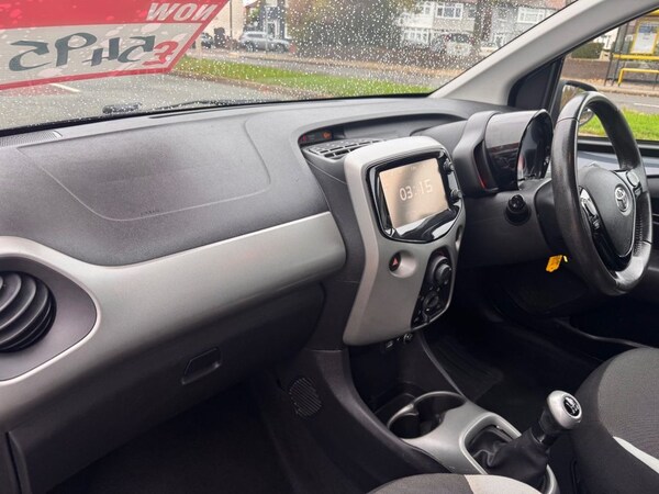 Used Toyota AYGO 2015 for sale - 76313177: Photo 13
