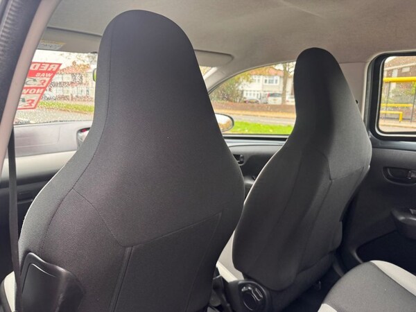 Used Toyota AYGO 2015 for sale - 76313177: Photo 17
