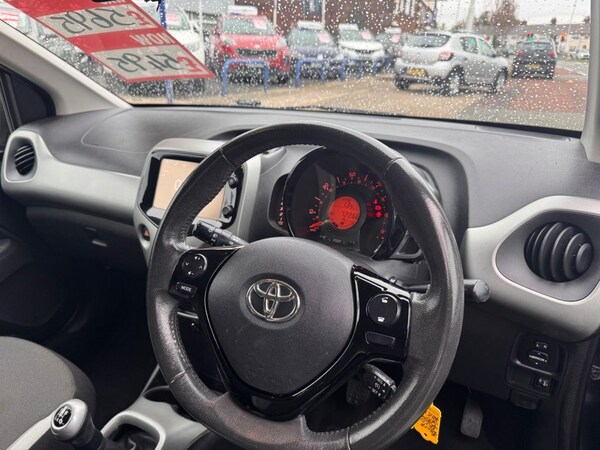 Used Toyota AYGO 2015 for sale - 76313177: Photo 18