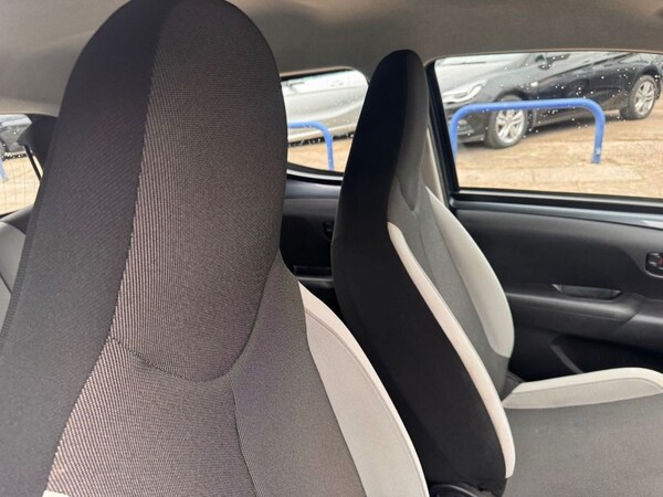 Used Toyota AYGO 2015 for sale - 76313177: Photo 23