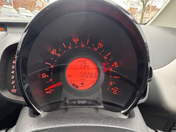 Used Toyota AYGO 2015 for sale - 76313177: Photo 25