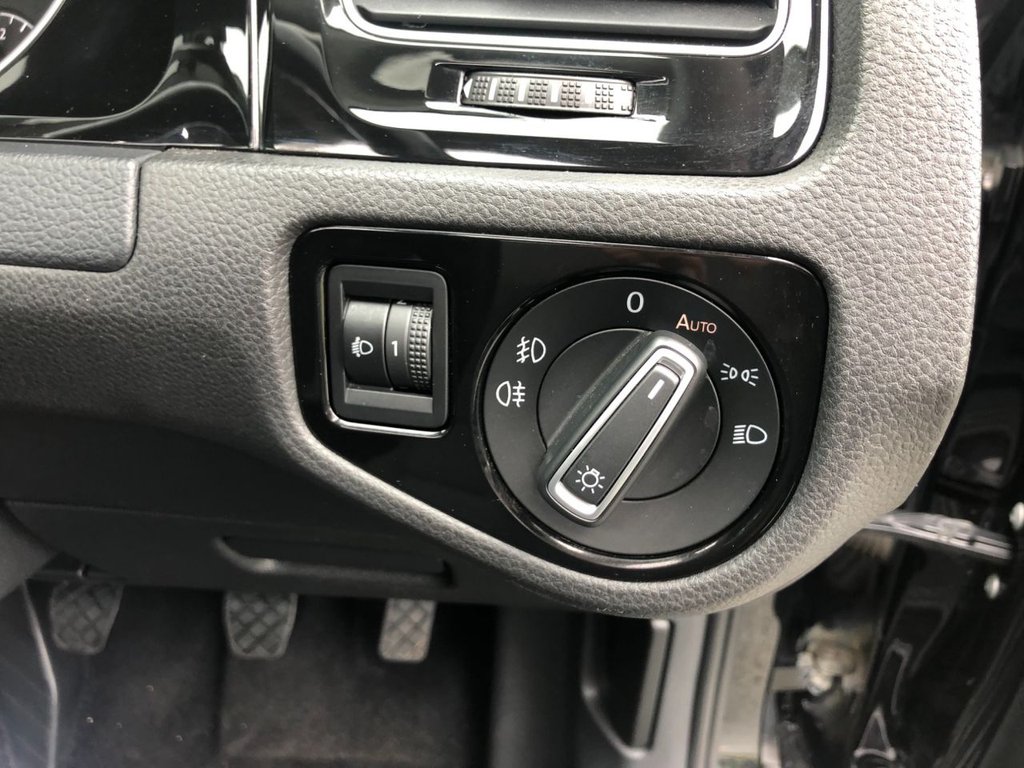 Used Volkswagen Golf 2016 for sale - 76291264: Photo 19