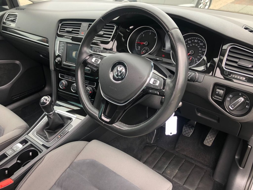 Used Volkswagen Golf 2016 for sale - 76291264: Photo 24