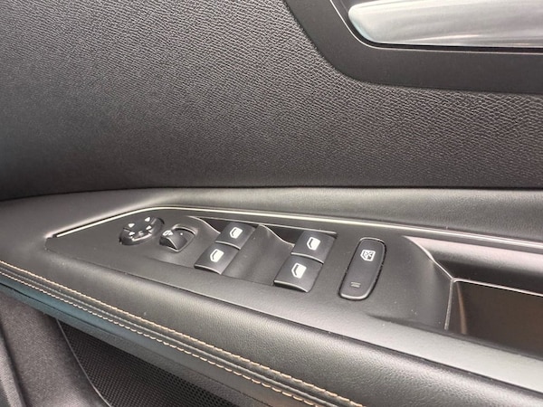 Used Peugeot 3008 2018 for sale - 75703531: Photo 29