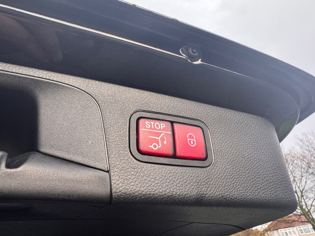 Used Mercedes-Benz GLC 2017 for sale - 76665482: Photo 31