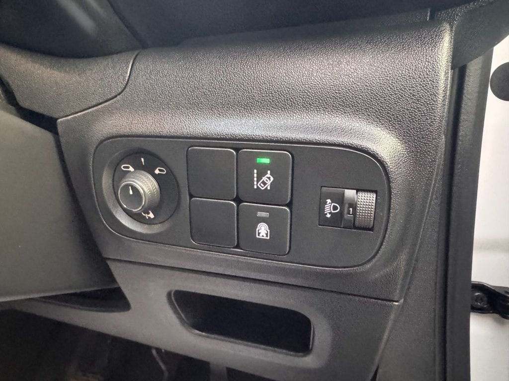 Used Citroen C3 2018 for sale - 76740448: Photo 32