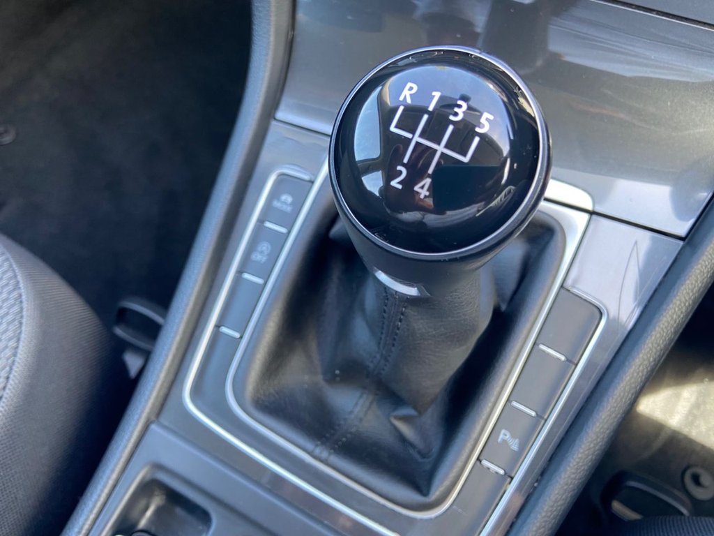 Used Volkswagen Golf 2018 for sale - 77027171: Photo 24