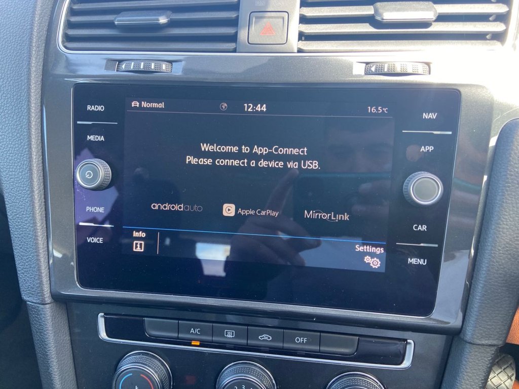 Used Volkswagen Golf 2018 for sale - 77027171: Photo 30