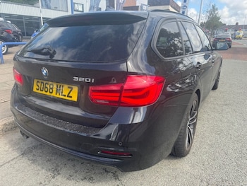 Used BMW 3 Series 2018 for sale - 79384930: Photo