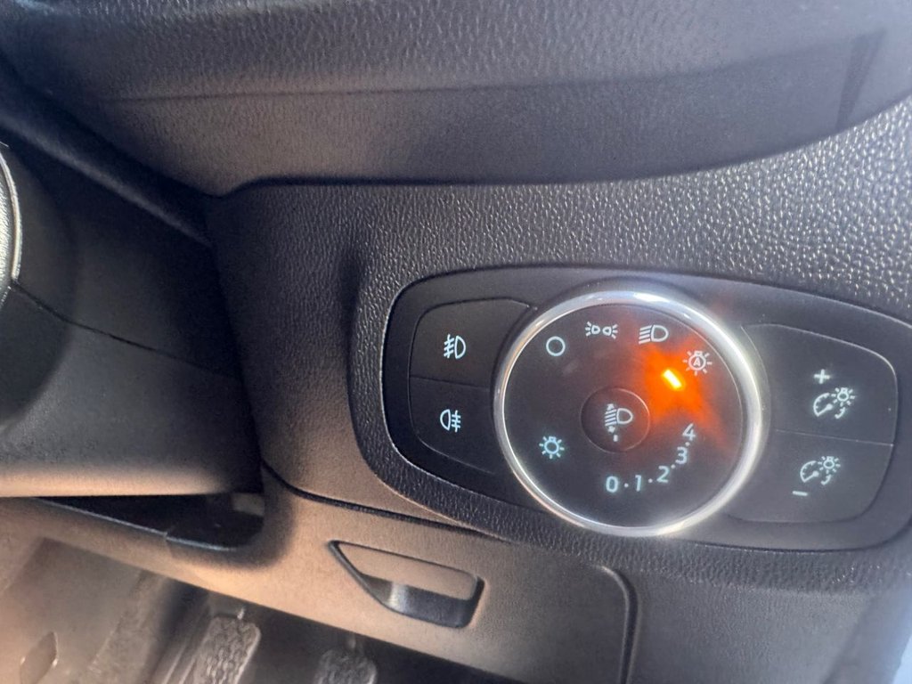 Used Ford Fiesta 2018 for sale - 76632139: Photo 31