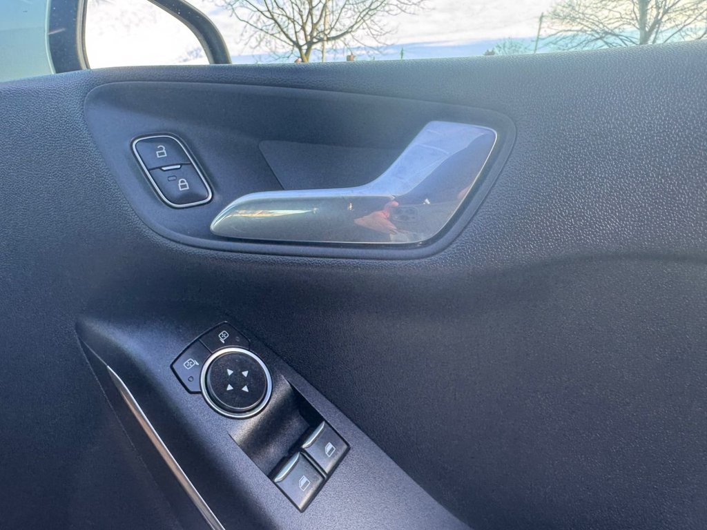 Used Ford Fiesta 2018 for sale - 76632139: Photo 32