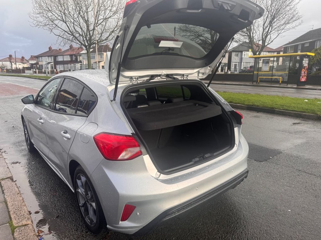 Used Ford Focus 2020 for sale - 76590900: Photo 33