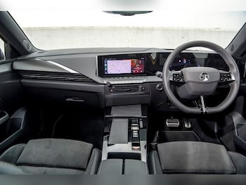 Used Vauxhall Astra 2023 for sale - 79059110: Photo