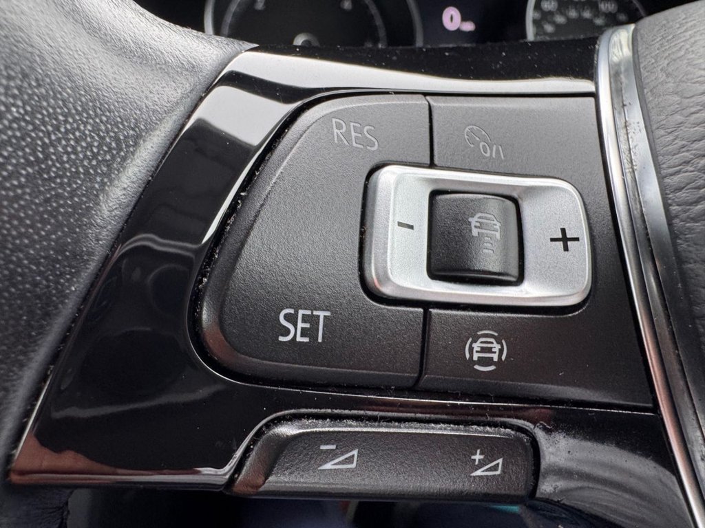 Used Volkswagen Golf 2019 for sale - 76950177: Photo 36