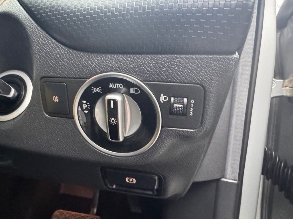 Used Mercedes-Benz A-Class 2014 for sale - 76291779: Photo 28