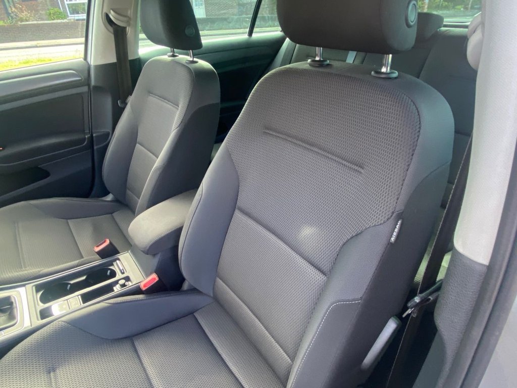 Used Volkswagen Golf 2019 for sale - 76092648: Photo 13