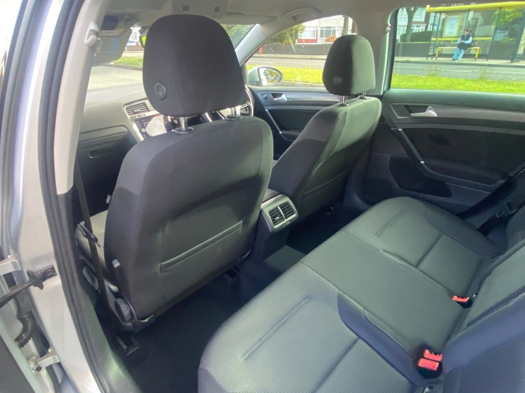 Used Volkswagen Golf 2019 for sale - 76092648: Photo 14