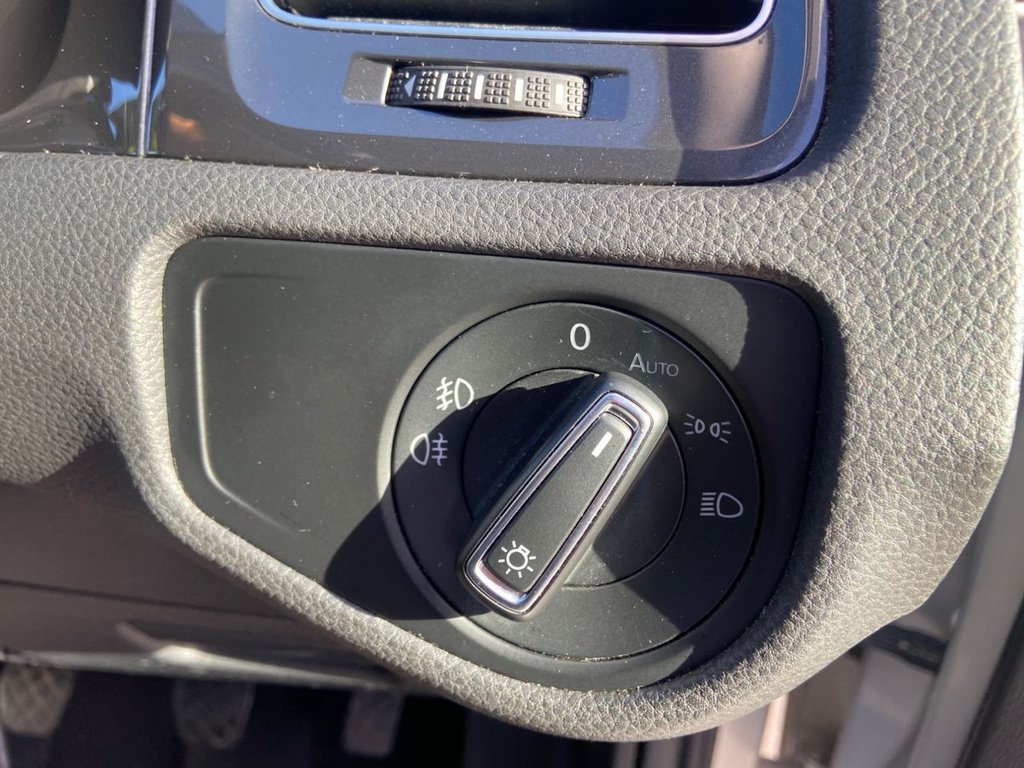 Used Volkswagen Golf 2019 for sale - 76092648: Photo 21