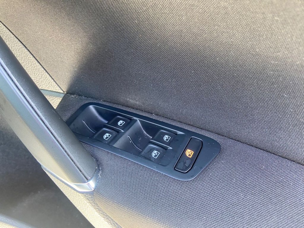 Used Volkswagen Golf 2019 for sale - 76092648: Photo 24