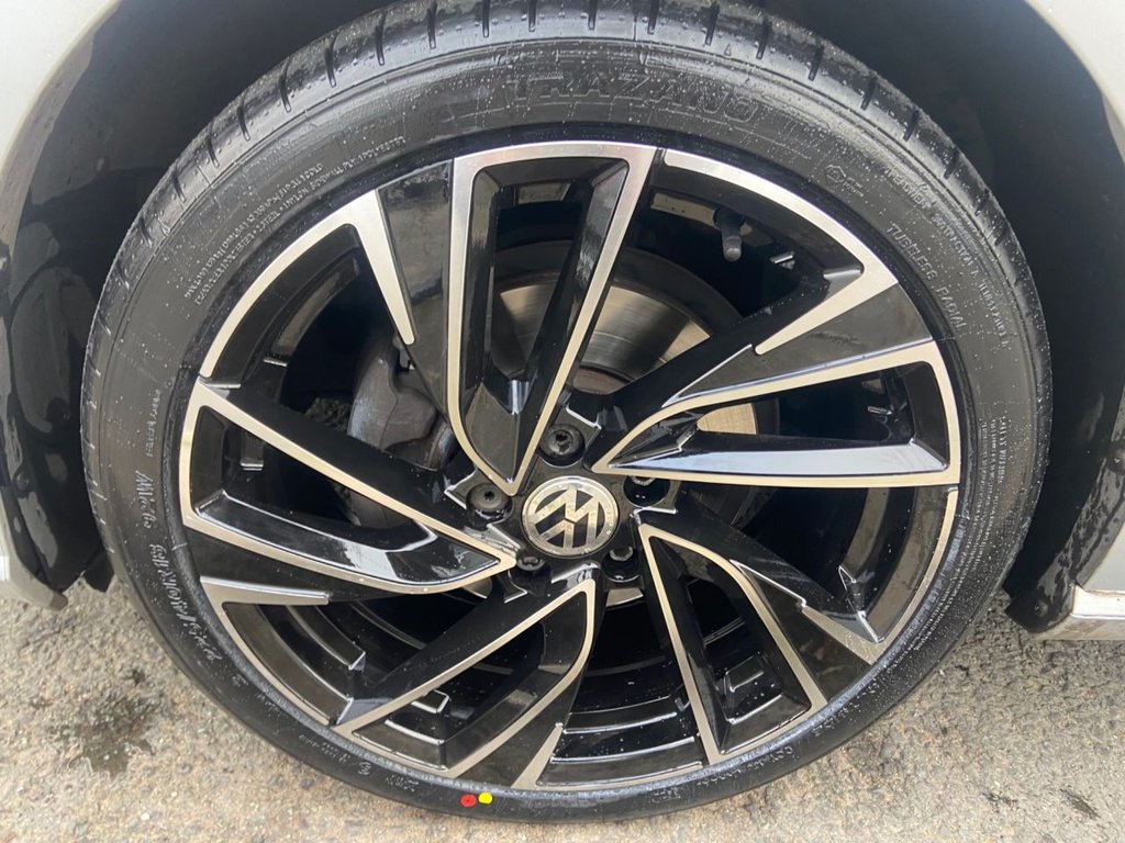 Used Volkswagen Golf 2019 for sale - 76092648: Photo 4