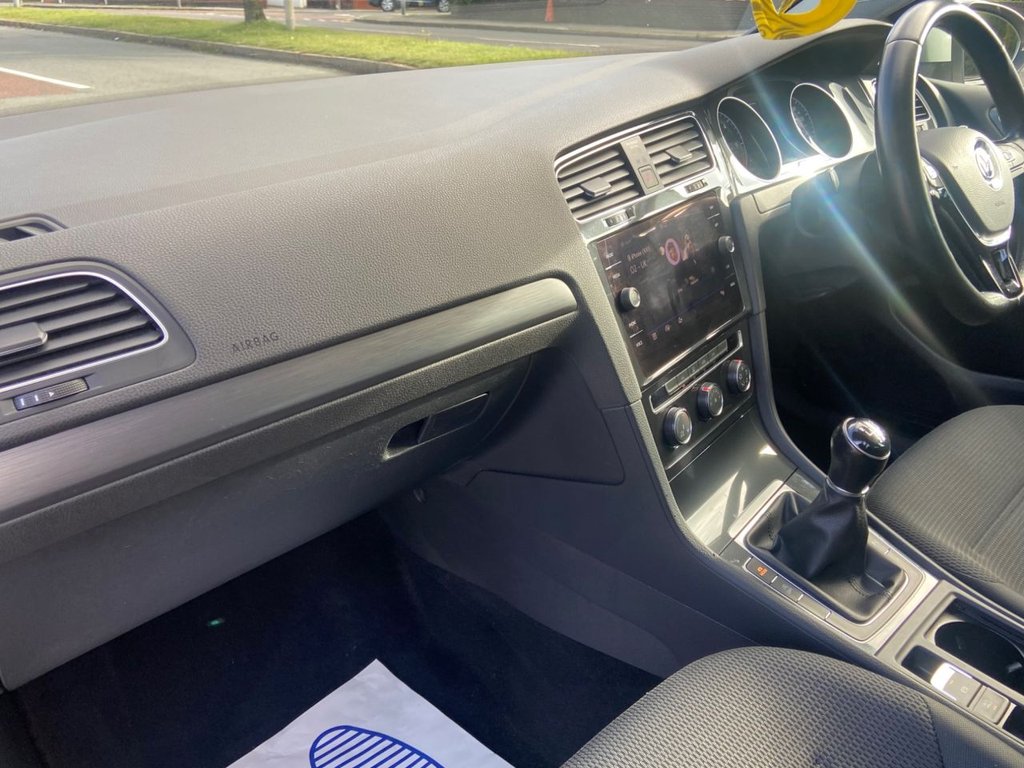 Used Volkswagen Golf 2019 for sale - 76092648: Photo 7