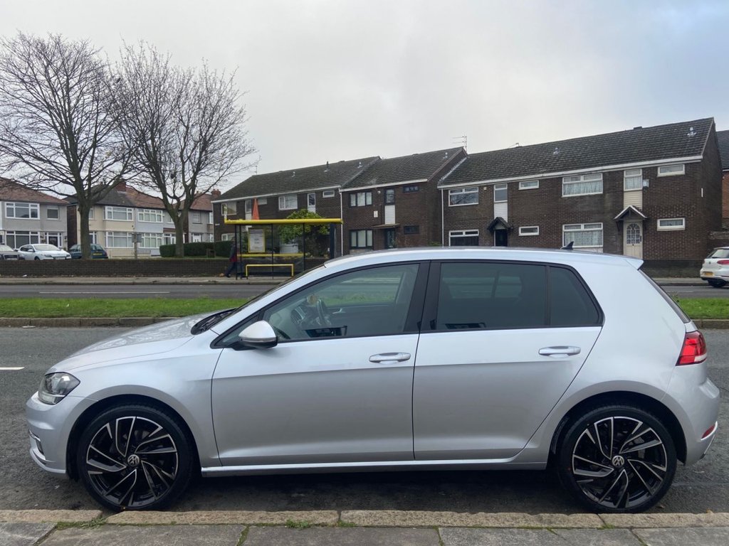 Used Volkswagen Golf 2019 for sale - 76092648: Photo 8