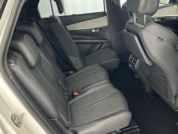 Used Peugeot 5008 2023 for sale - 79276343: Photo