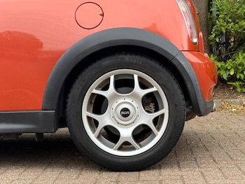 Used MINI Convertible 2006 for sale - 79337257: Photo