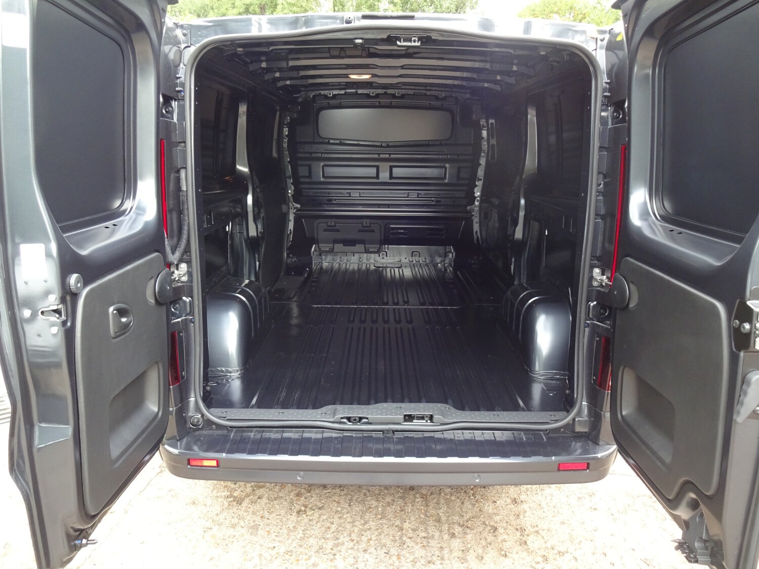 Used Renault Trafic 2025 for sale - 76289659: Photo 6