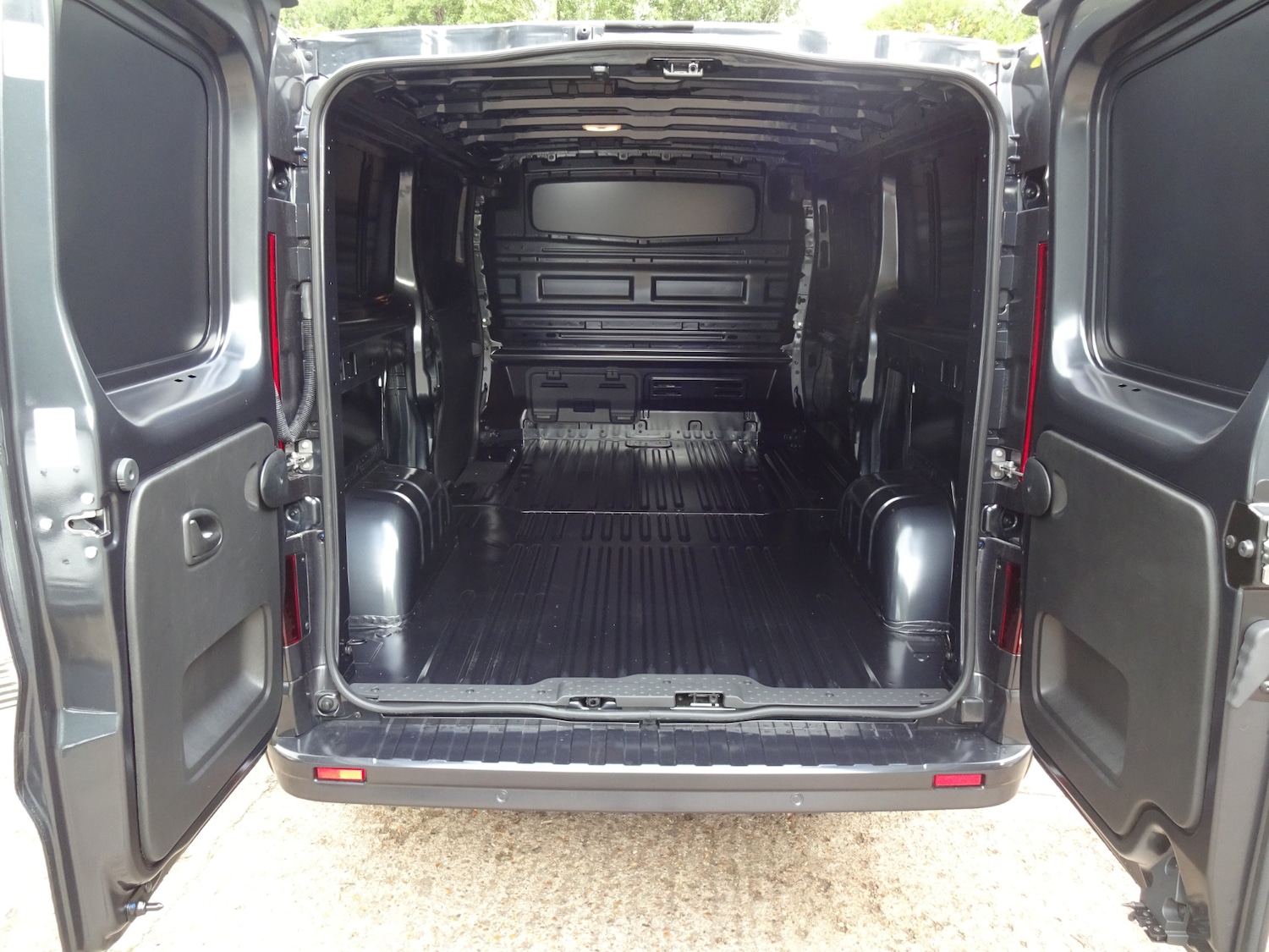 Used Renault Trafic 2025 for sale - 76289160: Photo 6