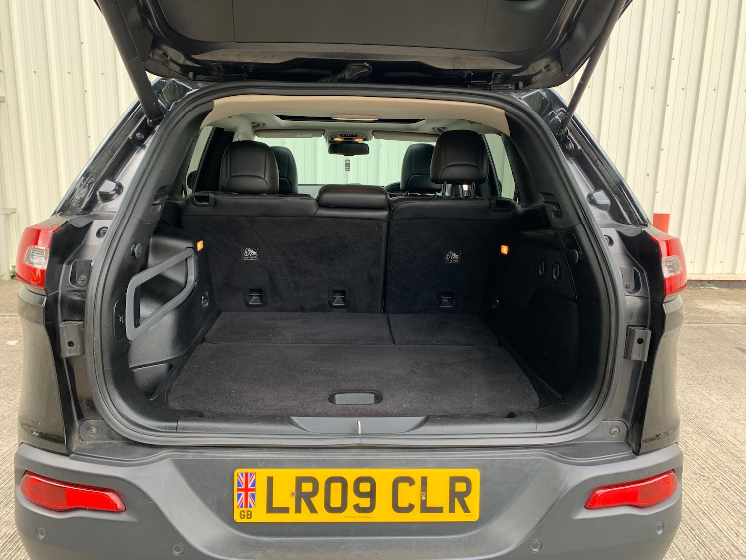 Used Jeep Cherokee 2015 for sale - 77439847: Photo 38