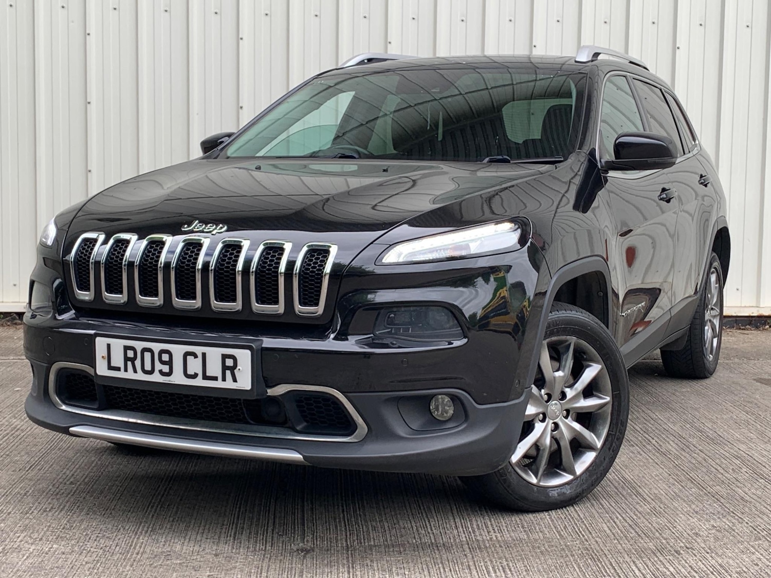 Used Jeep Cherokee 2015 for sale - 77439847: Photo 8