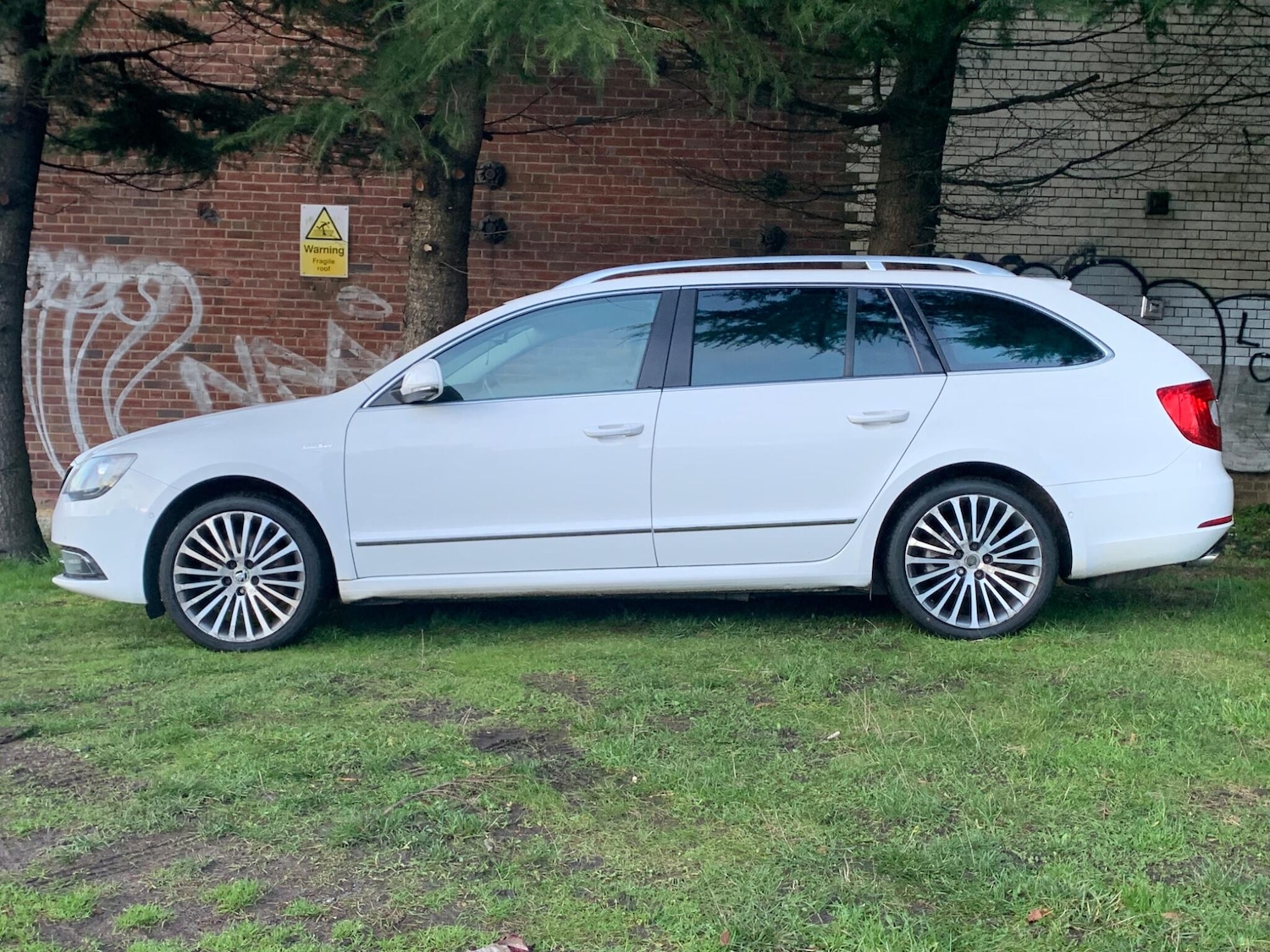 Used Skoda Superb 2014 for sale - 77425704: Photo 6
