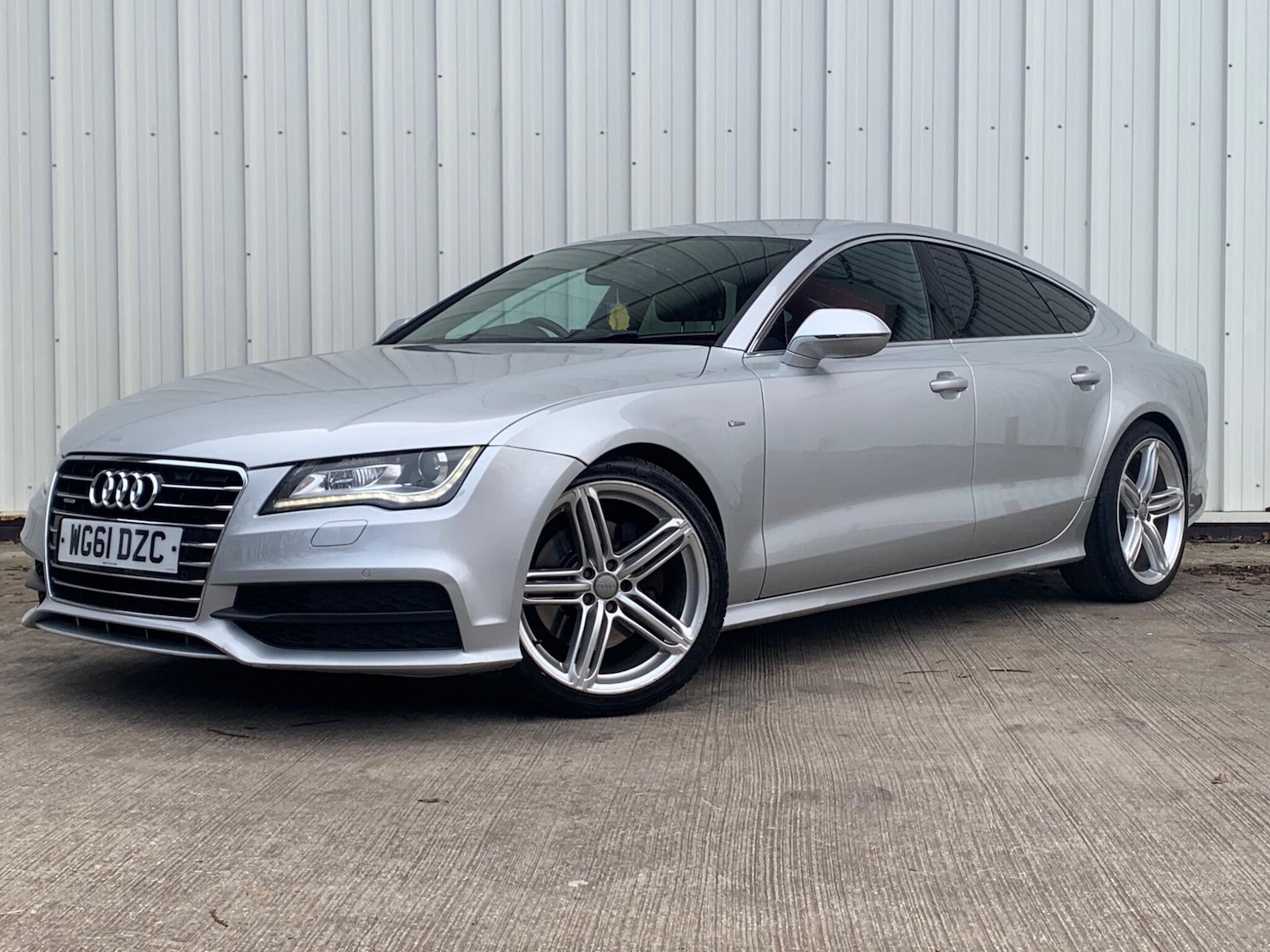 Used Audi A7 2011 for sale - 77427560: Photo 2