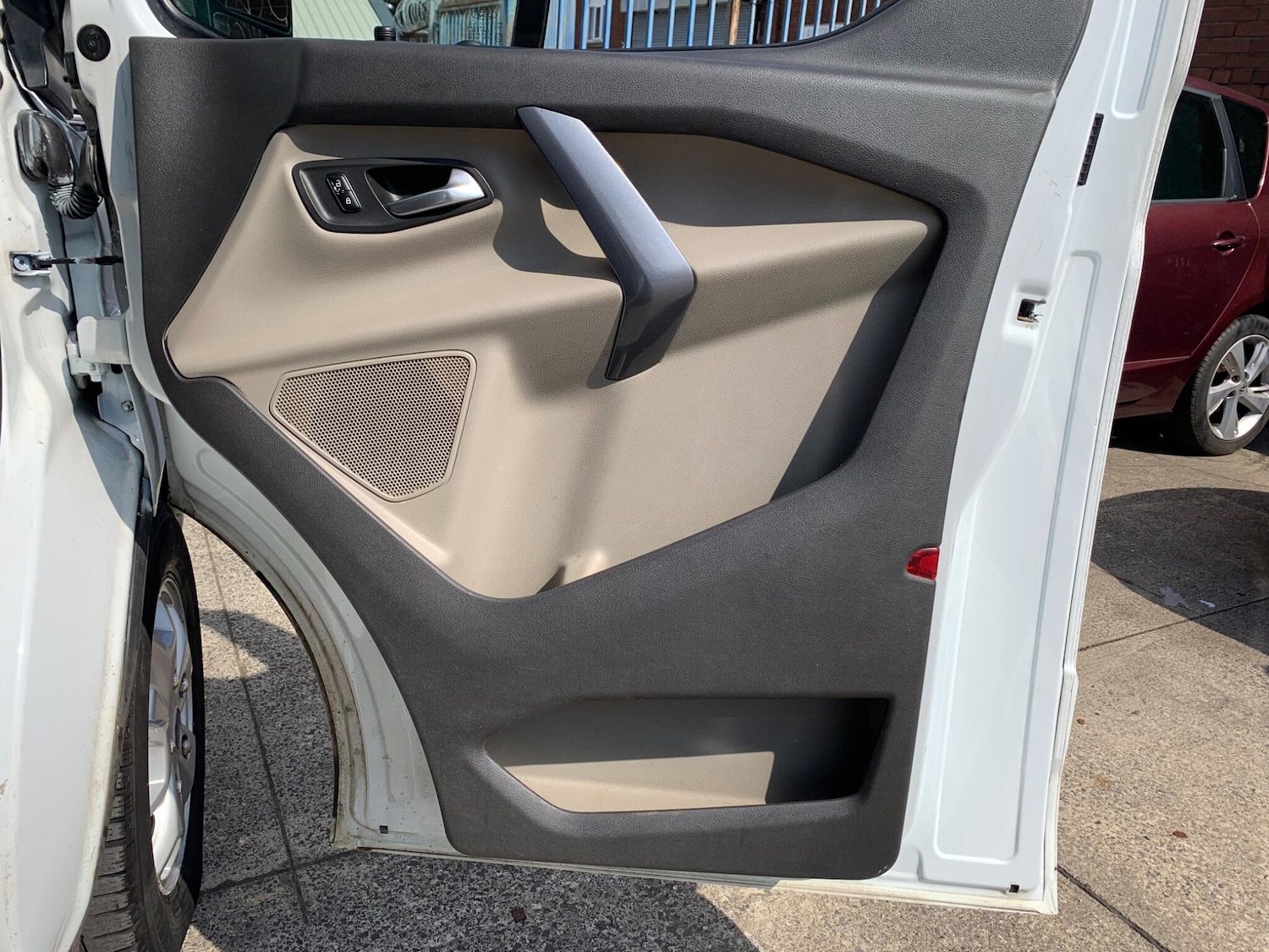 Used Ford Tourneo Custom 2014 for sale - 77538317: Photo 20