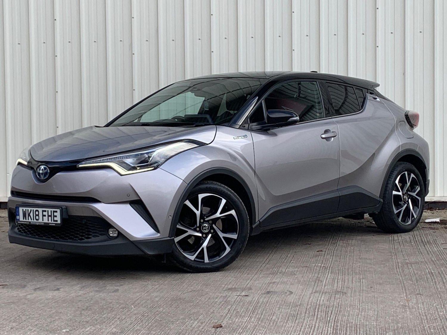 Used Toyota C-HR 2018 for sale - 77424886: Photo 2