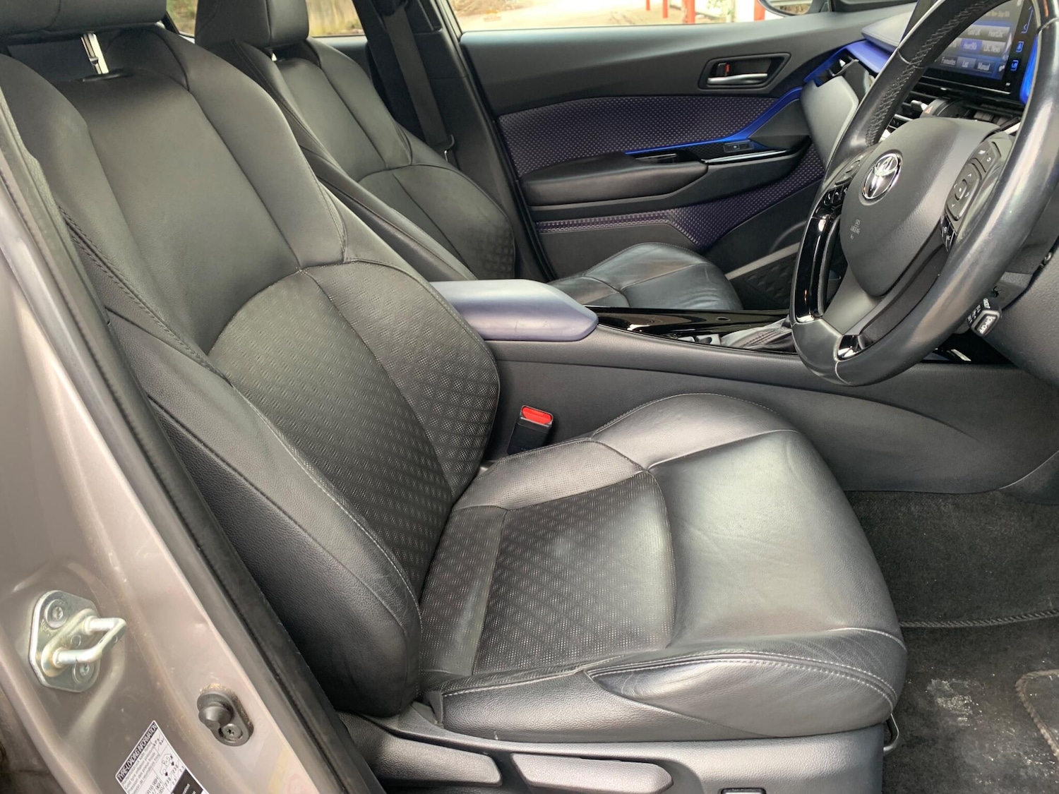 Used Toyota C-HR 2018 for sale - 77424886: Photo 27