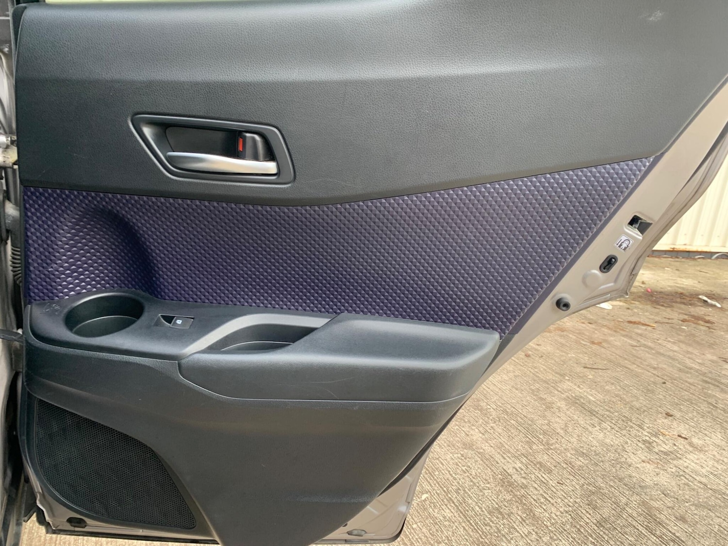 Used Toyota C-HR 2018 for sale - 77424886: Photo 35