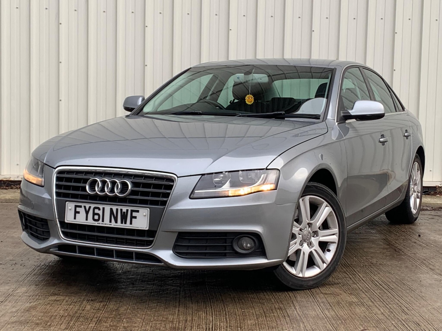 Used Audi A4 2011 for sale - 77427562: Photo 4