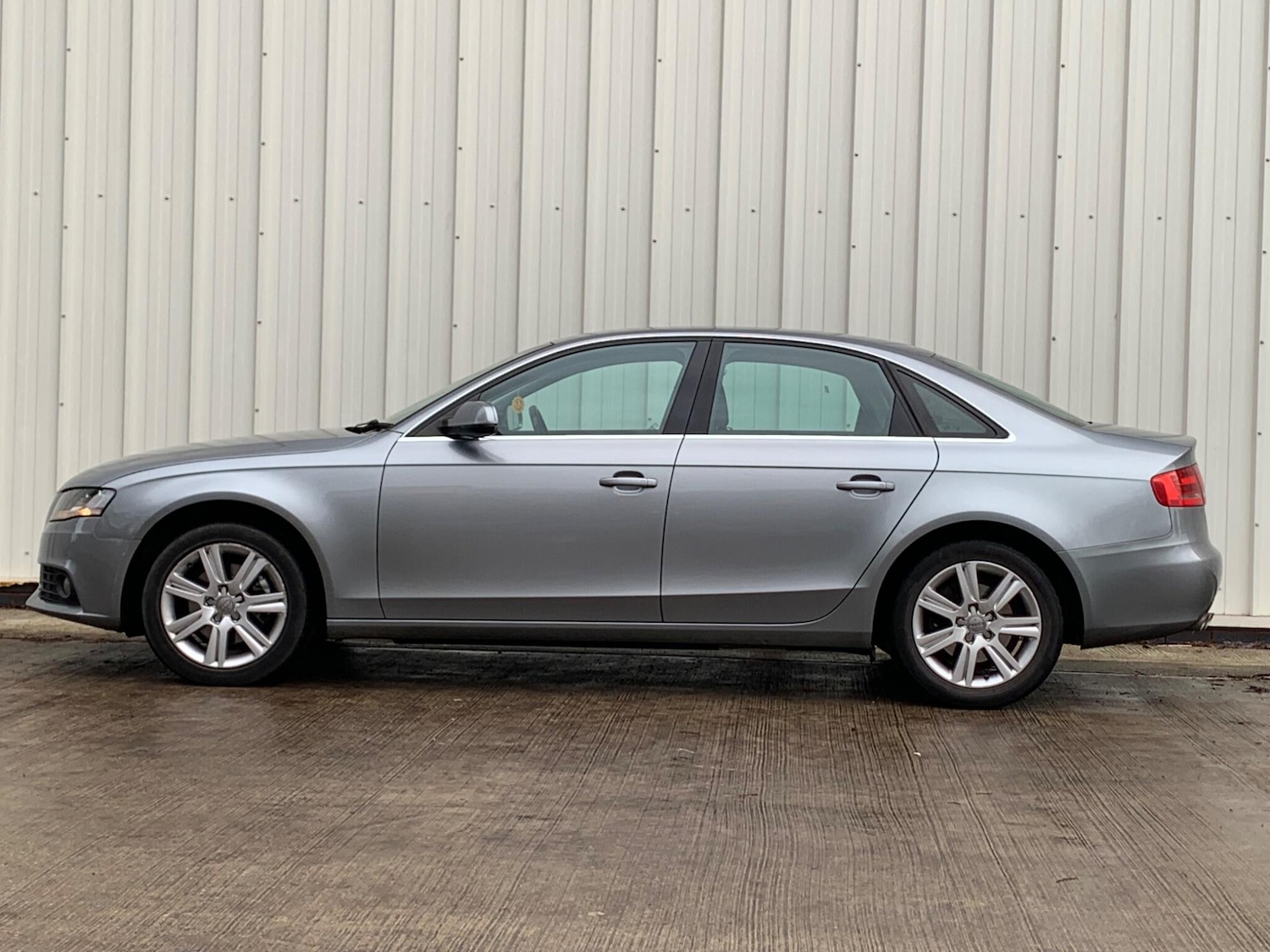 Used Audi A4 2011 for sale - 77427562: Photo 8